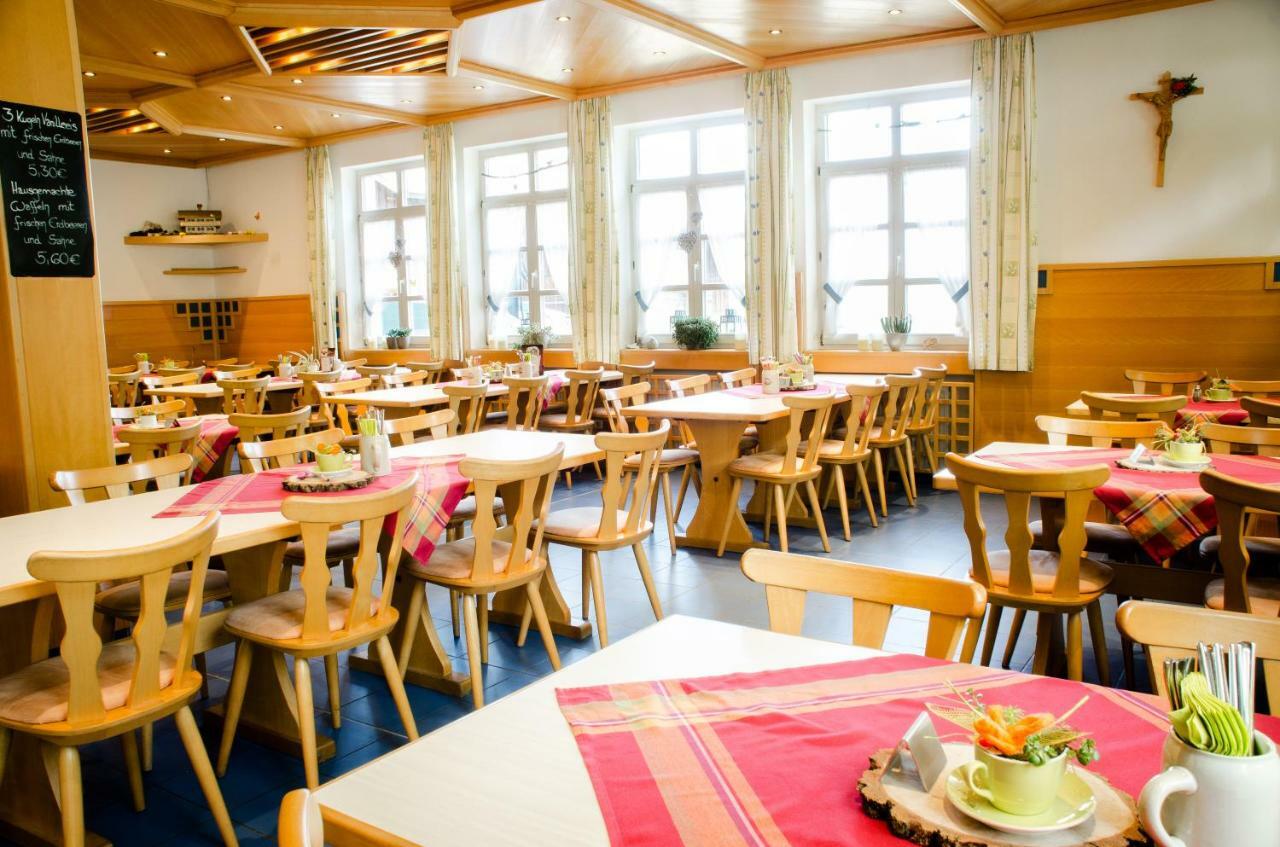Wallfahrts-Gaststaette Heilbruennl Roding Esterno foto