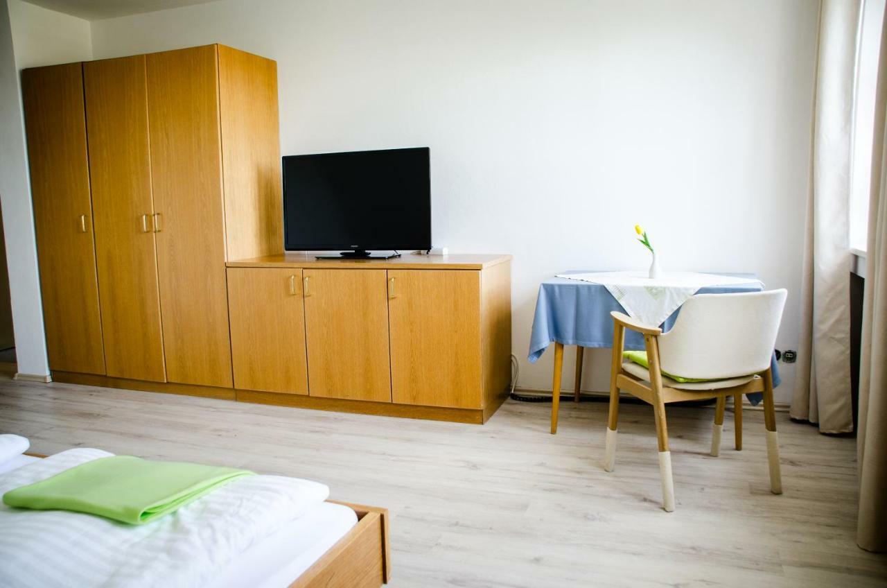 Wallfahrts-Gaststaette Heilbruennl Roding Esterno foto